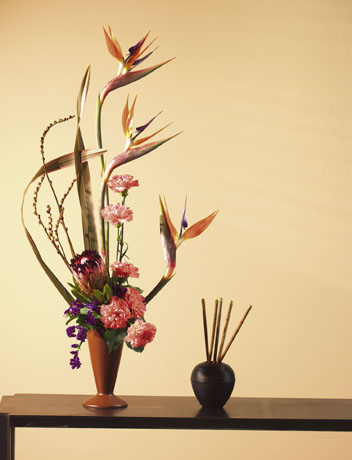 IKEBANA Japanise design Tropical with Birds of Paradise