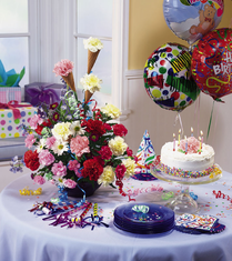 T044-01 Ice Cream Cone Centerpiece