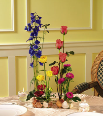 T050-01 Floral and Seashell Centerpiece