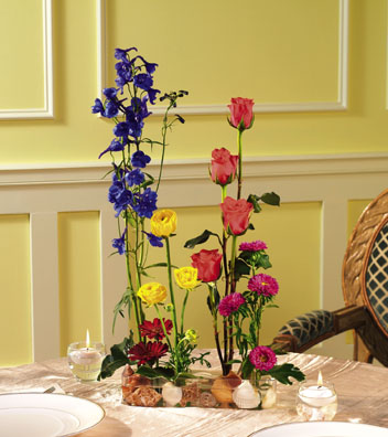 T050-01 Floral and Seashell Centerpiece