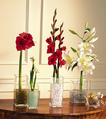 T075-01 Vase Arrangements