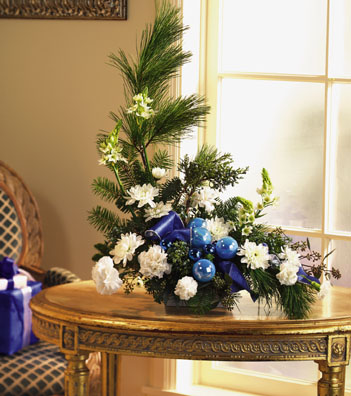 T075-02 Blue and White Arrangement