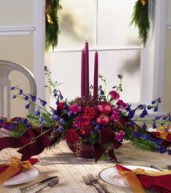 T077-01 Burgundy Centerpiece
