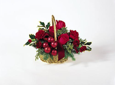 T082-04 Gold Basket Arrangement