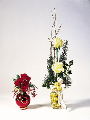 T084-05 Red Roses