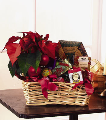 T085-01 Gourmet Basket with Poinsettia