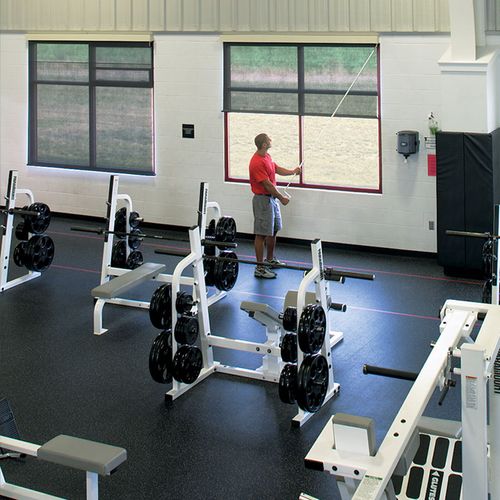 Draper Crank-Operated FlexShade®