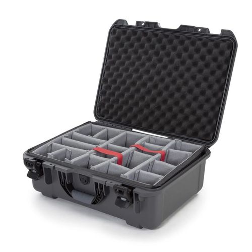 Nanuk Case w/padded divider - Graphite-940S-020GP-0A0