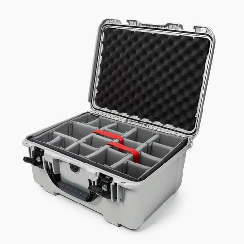 Nanuk Case w/padded divider - Silver-918S-020SV-0A0