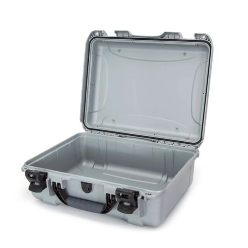 Nanuk Case w/padded divider - Silver-930S-020SV-0A0