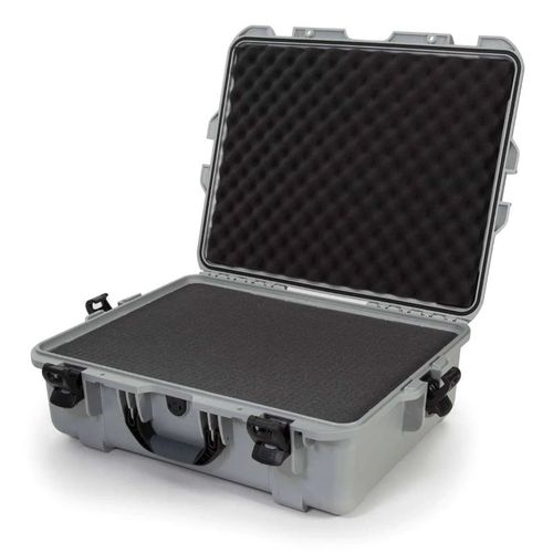 Nanuk Case w/padded divider - Silver-945S-020SV-0A0