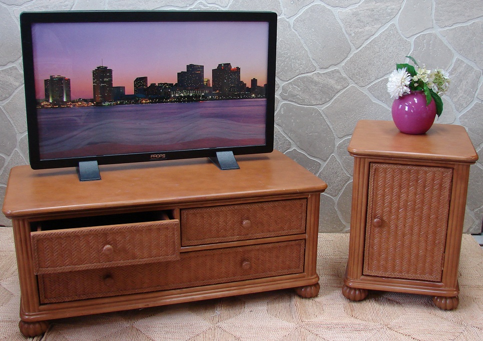 Wide Screen TV Stand and End Table Set of 2 (UPS 135)