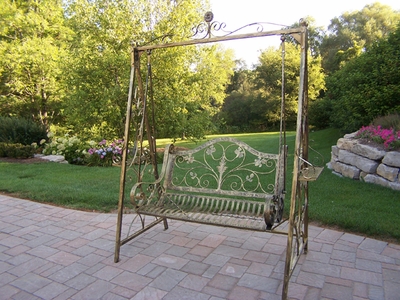 Oakland Living Victorian Metal Art Swing - click to enlarge