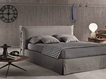 Giselle Queen Platform Bed