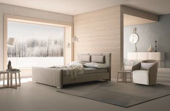 Evergreen Queen Platform Bed