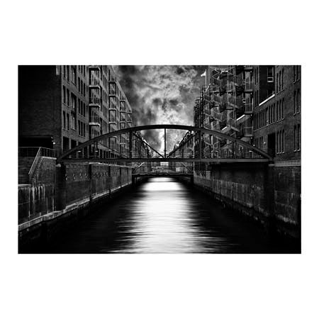 1x Collection Open Edition Canvas Giclee :"The Other Side of Hamburg"