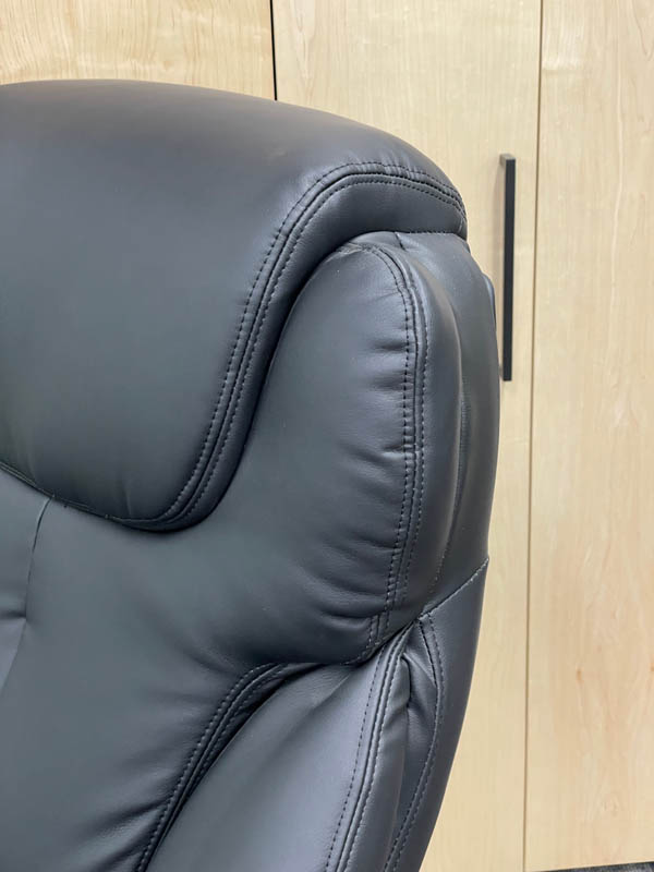 500 lbs. Capacity Black Leather Heavy Duty Office Chair