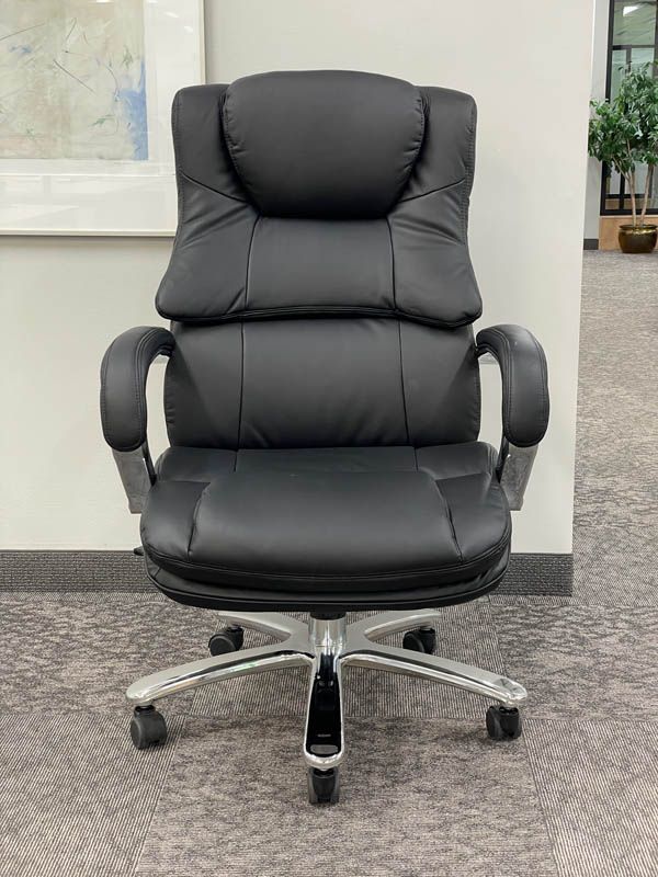 500Pound Capacity Black Leather HeavyDuty Executive Chair