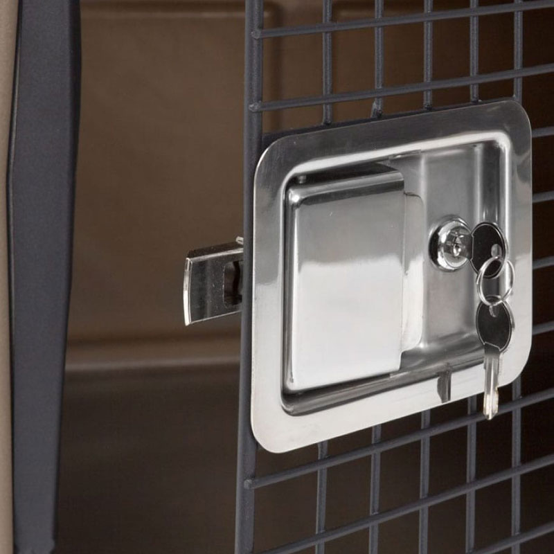 MOPIX 2 Door Side Entry Kennel Latch Detail.