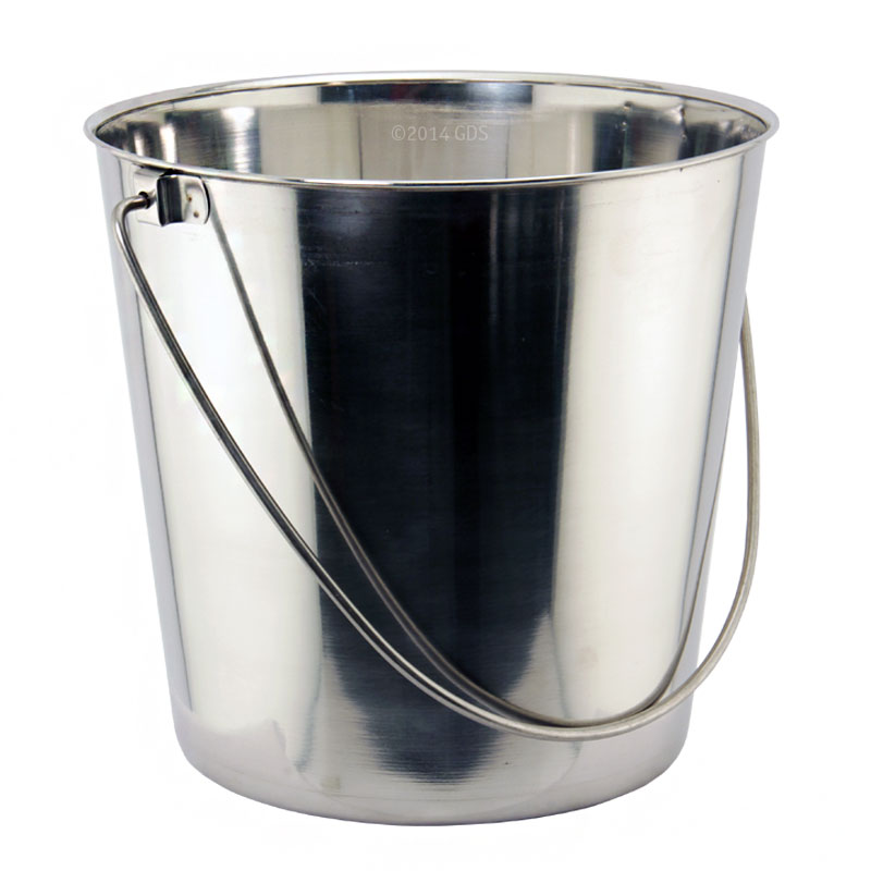 Dog Kennel Water Bucket 4 Quart. 17.99.