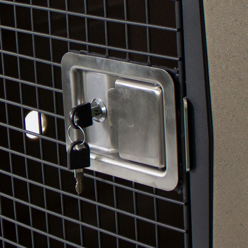 G3 Framed Door Kennel Large Lock Detail