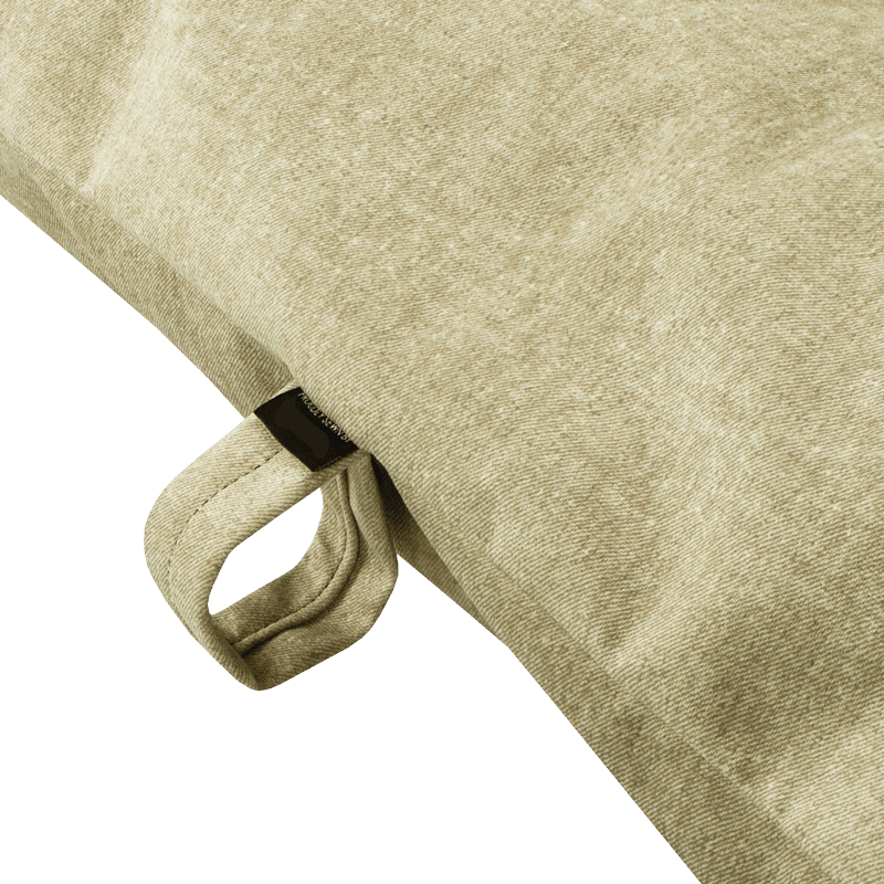 Bizzy Bed Handle Detail
