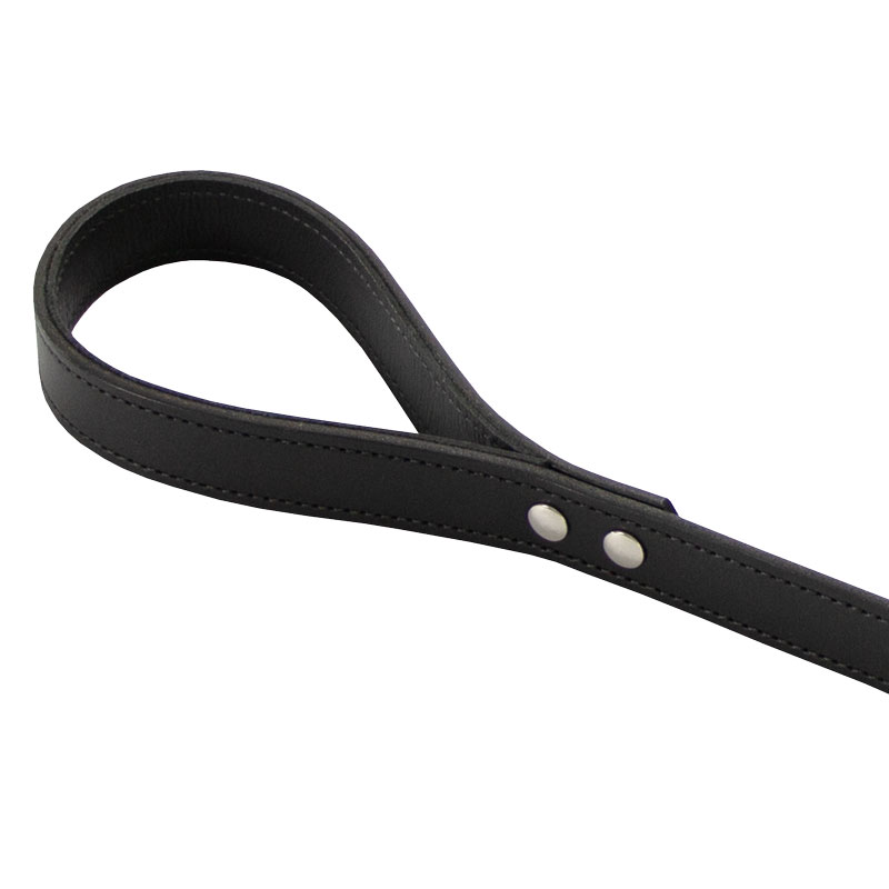 Snap Lead Handle Detail