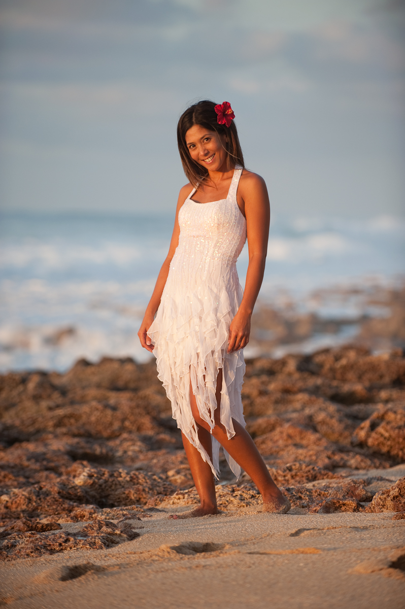 short beach wedding dress Beach Short Sweetheart Detachable Lace Wedding Dress With Tied Back, Diamond White / 10