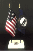 Kentucky and US Flag Executive Desk Set