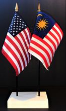 Malaysia and US Flag Desk Set