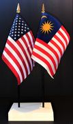 Malaysia and US Flag Desk Set