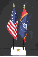 Mississippi and US Flag Executive Desk Set