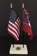 (Old Version) Mississippi and US Flag Executive Desk Set