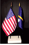 Nauru and US Flag Desk Set