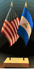 Nicaragua and US Flag Desk Set
