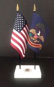 North Dakota and US Flag Executive Desk Set