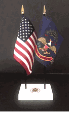 North Dakota and US Flag Executive Desk Set