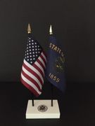 Oregon and US Flag Executive Desk Set
