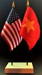 Vietnam and US Flag Desk Set