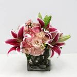 Cube vase bouquet
