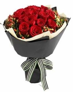 Bouquet of 15 red roses