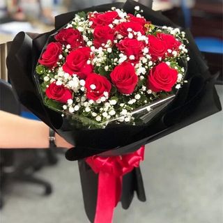 Bouquet Of 12 Red Roses
