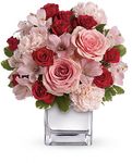 Love That Pink Bouquet with Roses Love That Pink Bouquet with Roses