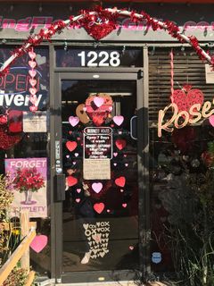 Send Your Love Flowers Valentine Day! 