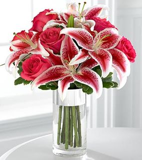 Simple Elegance Bouquet Valentine day