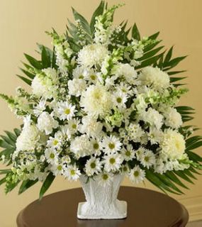 Sympathy Basket in White