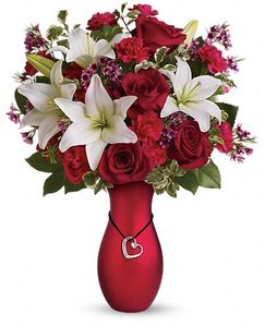  Valentine's Flowers Heartstrings Bouquet 
