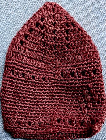 Maron crochet kufi