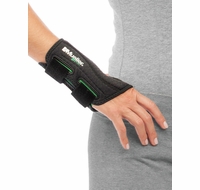 Mueller Eco-Friendly Fitted Wrist Brace