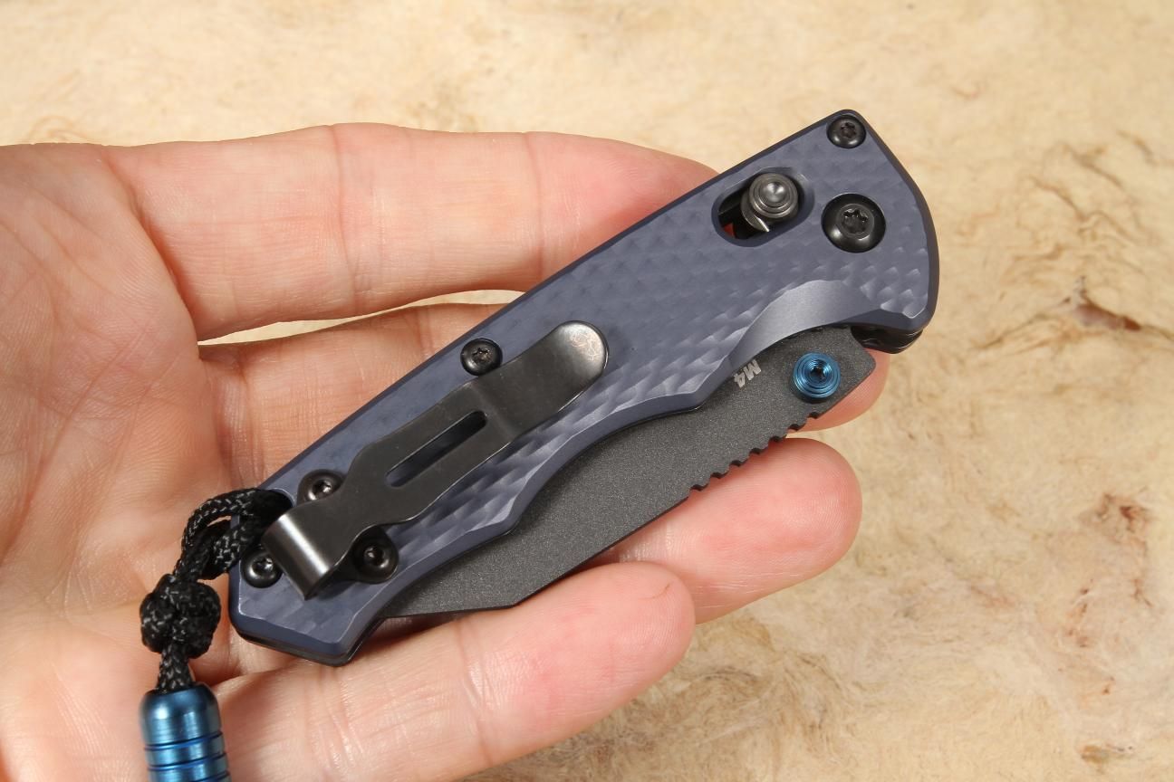 Benchmade 290BK Full Immunity AXIS Folding Knife Crater Blue + Free